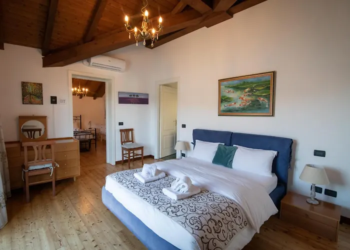 Villa Rina Deluxe And Cottage